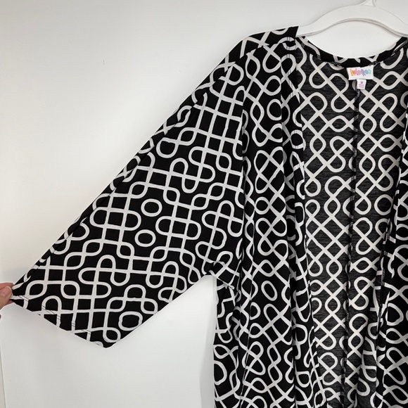 LuLaRoe Womens Medium Duster Length Open Cardigan Jacket Black White Geometric - Picture 3 of 7
